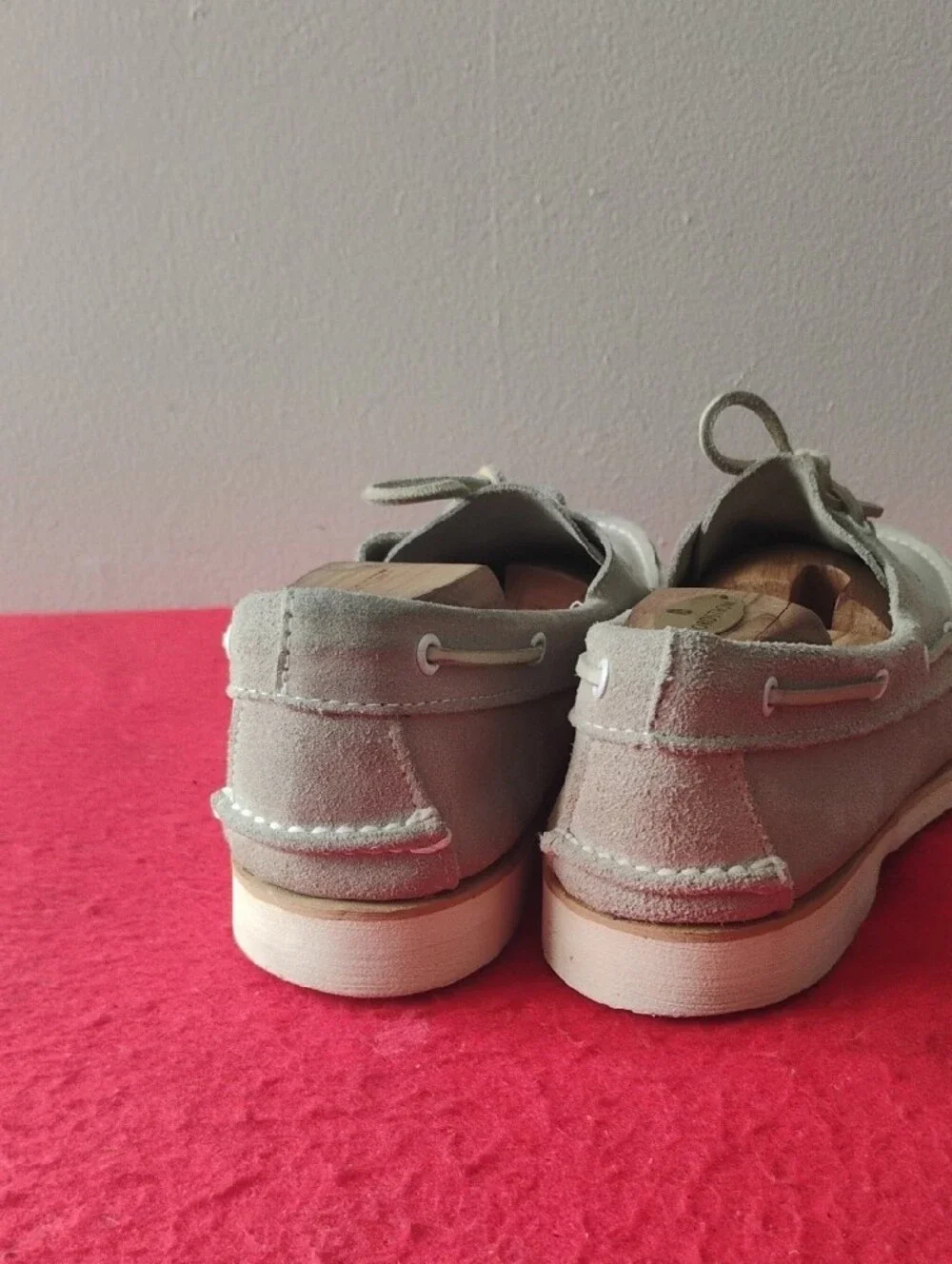 Men's Suede Lace-Up Boat Shoes in Light Gray